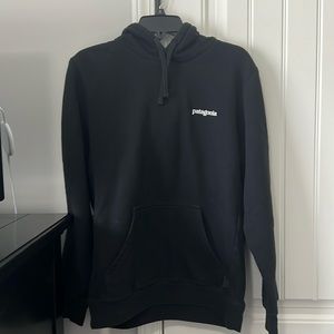Patagonia thick black hoodie. Worn only a few times. Size Small.